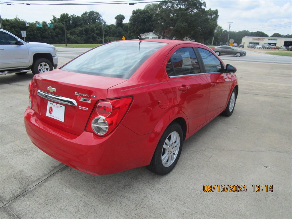 2012 Chevrolet Sonic 2LT photo 4