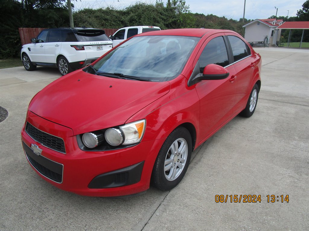 2012 Chevrolet Sonic 2LT photo 2